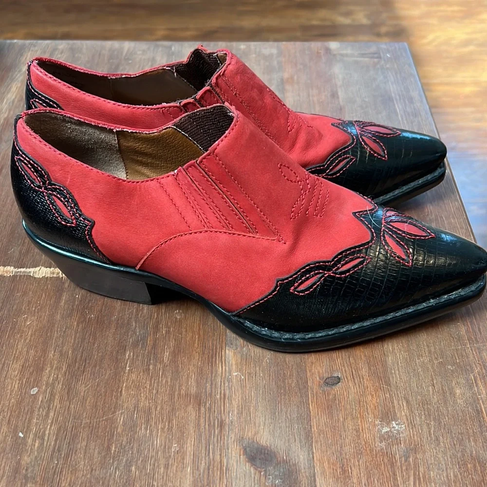 Vintage Nine West Western Ankle Booties - Red and Black - Picture 3 of 5
